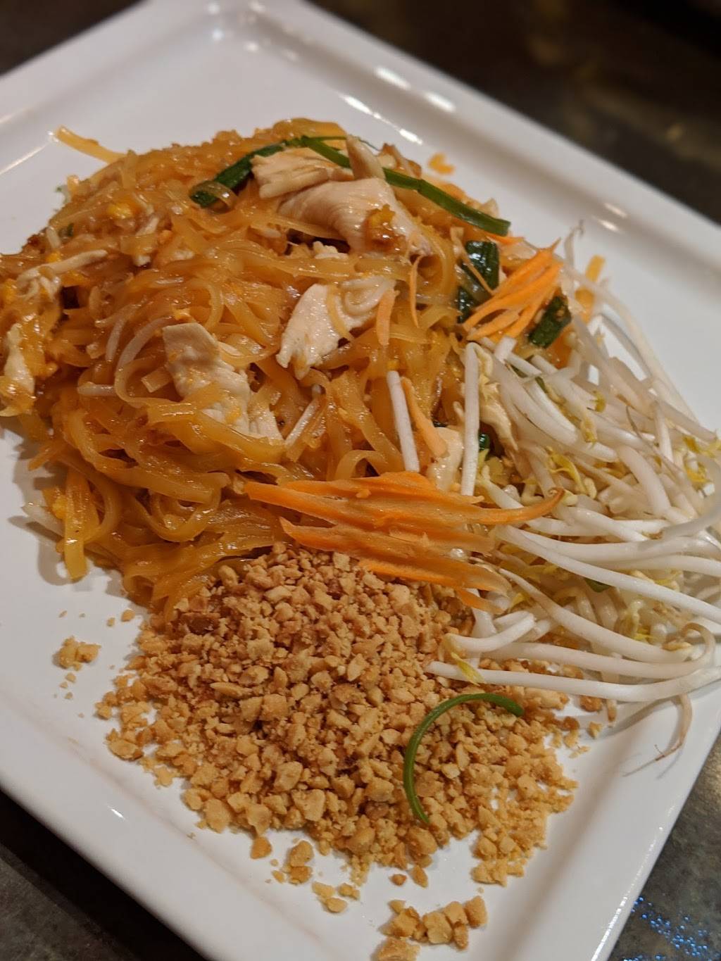 Natta Thai Cuisine | restaurant | 153 Glyndon St SE, Vienna, VA 22180, USA | 7032424323 OR +1 703-242-4323