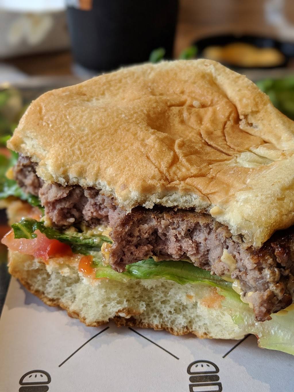 BurgerIM Uptown Cleveland | restaurant | 11419 Euclid Ave, Cleveland, OH 44106, USA | 2167955999 OR +1 216-795-5999