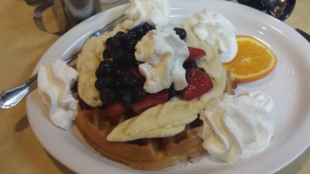 Blue Dolphin Cafe | cafe | 5370 Gulf of Mexico Dr Suite 101, Longboat Key, FL 34228, USA | 9413833787 OR +1 941-383-3787