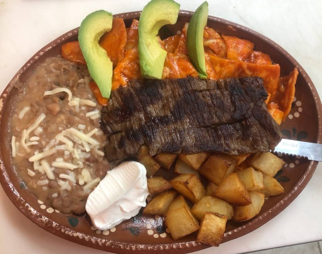 Taqueria el aguila real | restaurant | 616 Schooldell Dr, Dallas, TX 75211, United States | 2146136676 OR +1 214-613-6676