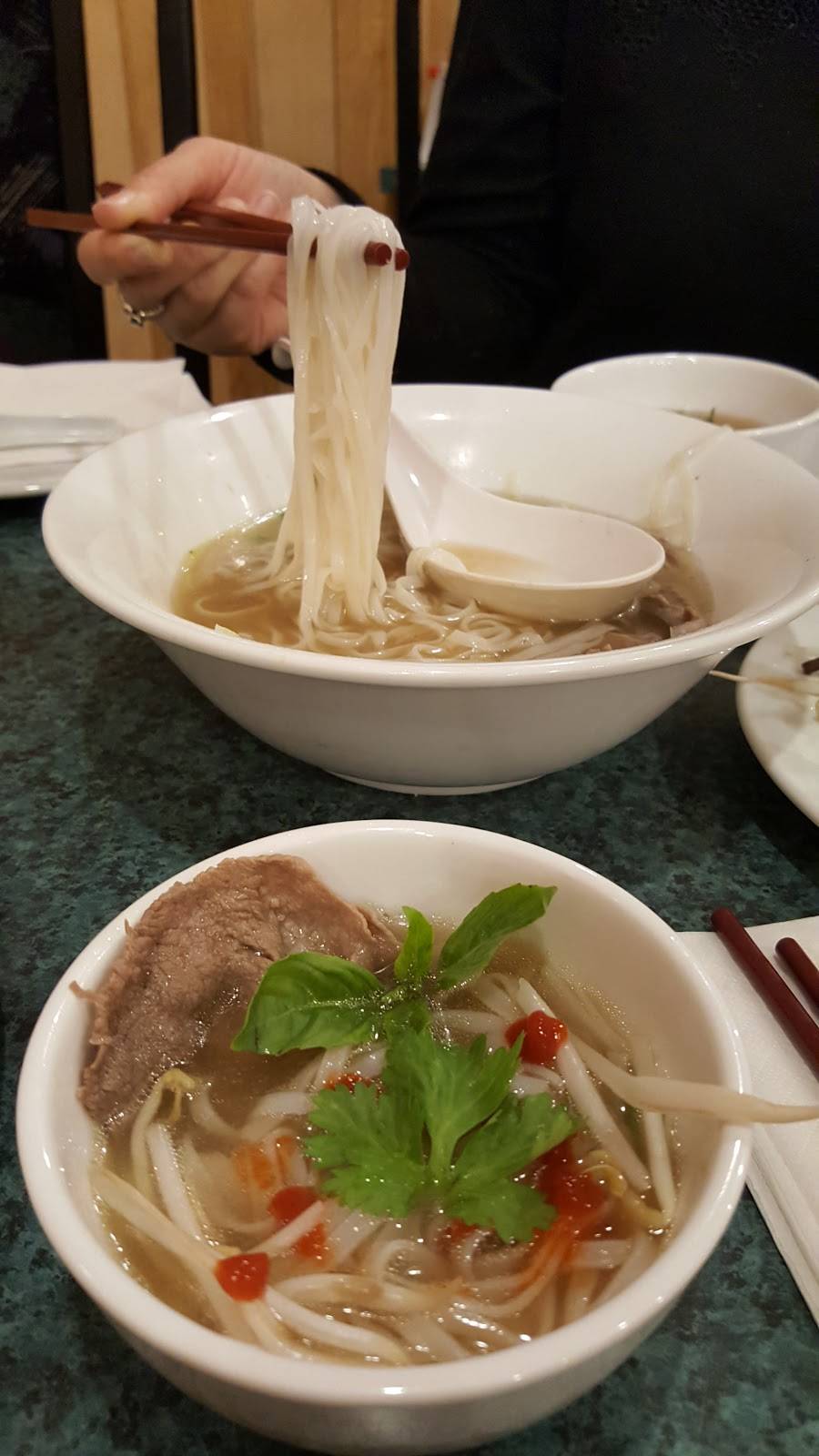 Pho Lee Restaurant | restaurant | 1030 Adelaide St N #8c, London, ON N5Y 2M9, Canada | 5196671828 OR +1 519-667-1828