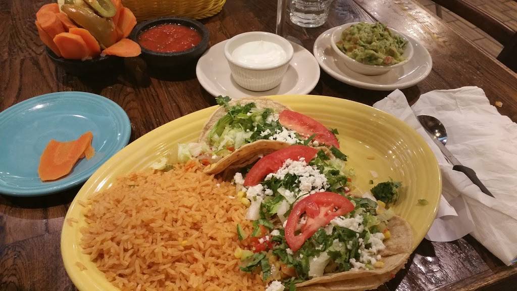 Lalos on maxwell | restaurant | 733 W Maxwell St, Chicago, IL 60607, USA | 3124559380 OR +1 312-455-9380