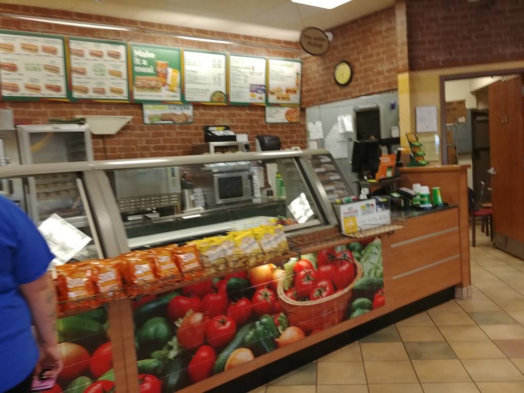 Subway | restaurant | 1701 US-64, Benton, TN 37307, USA | 4232999085 OR +1 423-299-9085