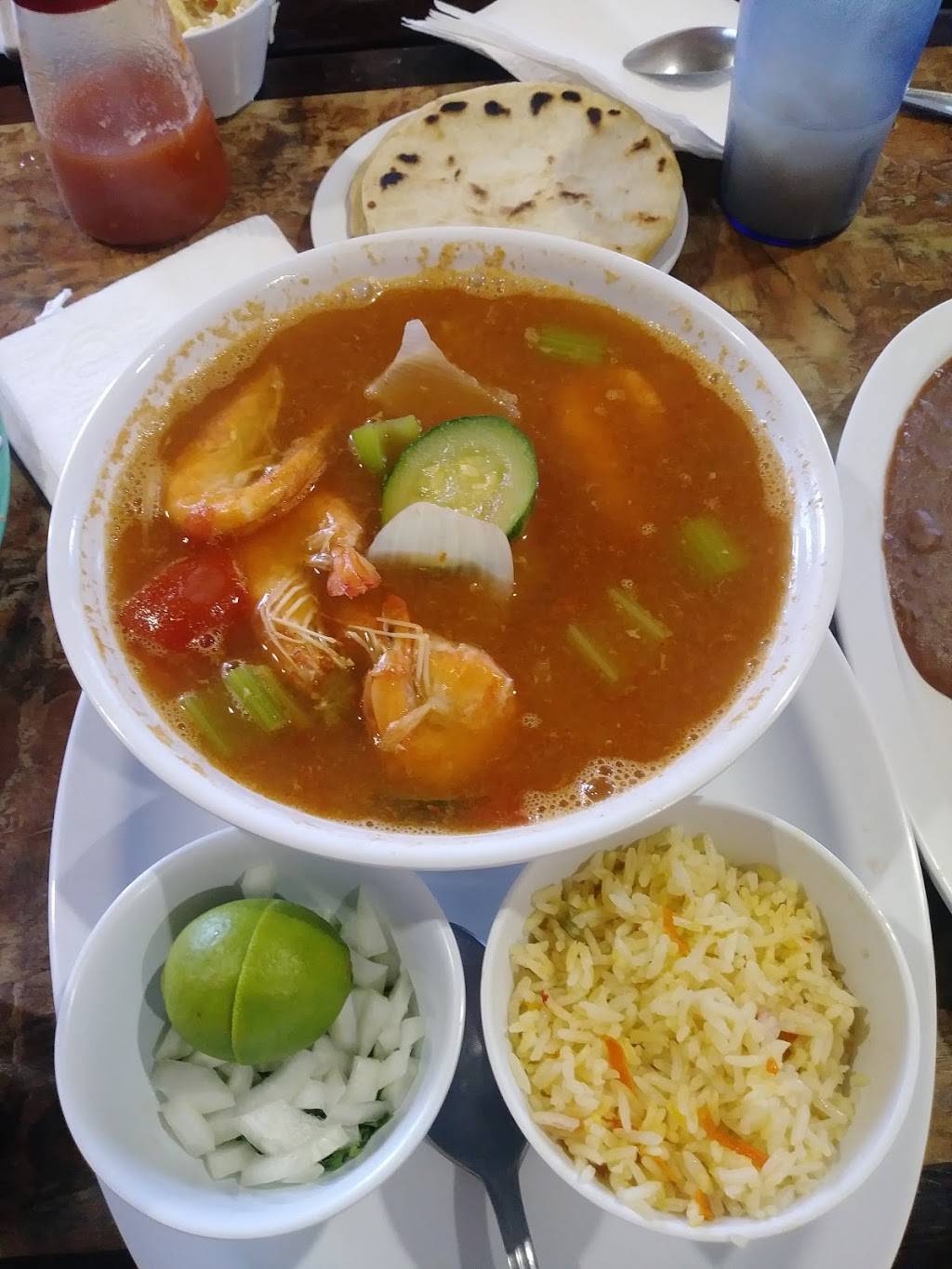 Ilobasco | restaurant | 10022 S Inglewood Ave, Inglewood, CA 90304, USA | 3106716295 OR +1 310-671-6295