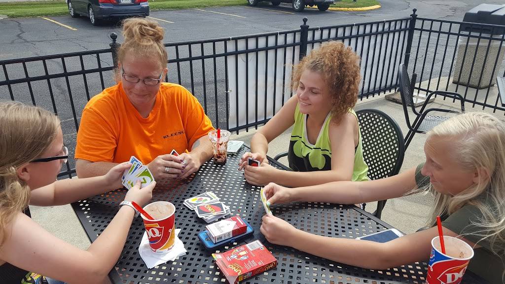 Dairy Queen Grill & Chill | restaurant | 404 E Main St, Chesterfield, IN 46017, USA | 7653783144 OR +1 765-378-3144