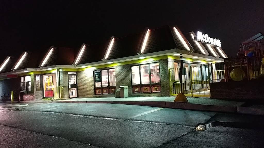 McDonalds | cafe | 13707 Jefferson Davis Hwy, Woodbridge, VA 22191, USA | 7034948700 OR +1 703-494-8700