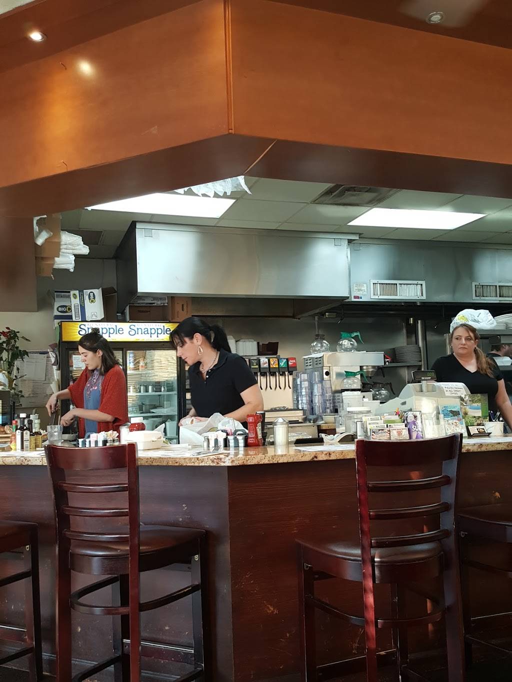 Georges Kitchen | restaurant | 175 Sound Beach Blvd, Sound Beach, NY 11789, USA | 6318219100 OR +1 631-821-9100