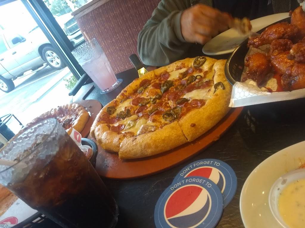 Pizza Hut | restaurant | 1902 S Jefferson Ave, Mt Pleasant, TX 75455, USA | 9035721871 OR +1 903-572-1871