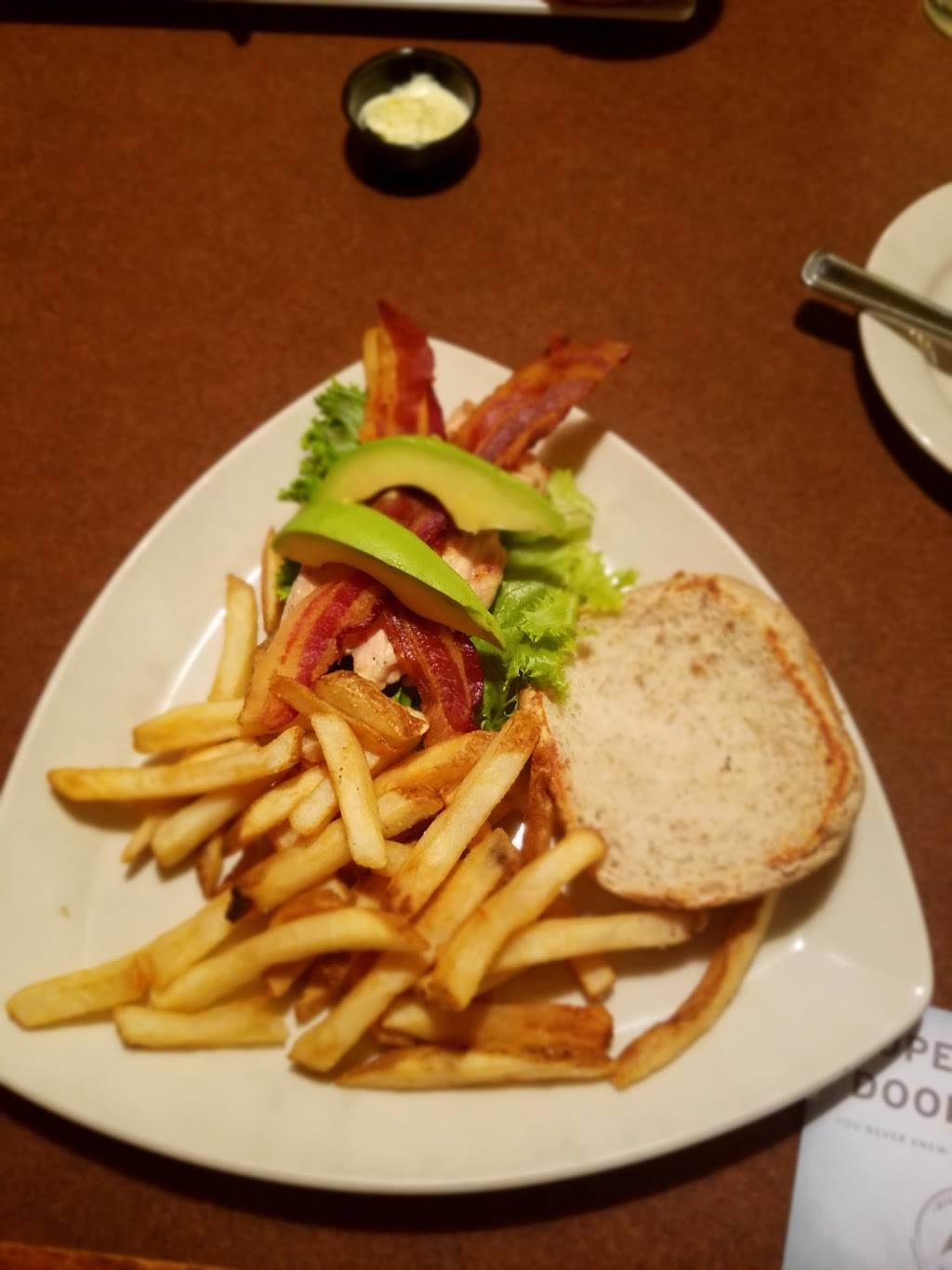 Max & Ermas | restaurant | 1500 N Military Hwy, Norfolk, VA 23502, USA | 7574668000 OR +1 757-466-8000