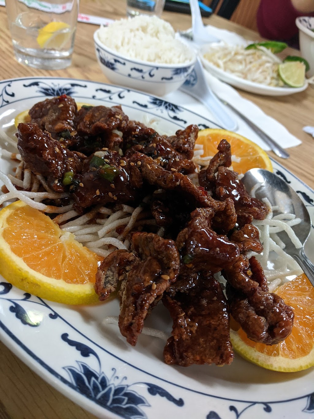 Three Sisters Restaurant | restaurant | 10615 E Sprague Ave, Spokane Valley, WA 99206, USA | 5099282580 OR +1 509-928-2580