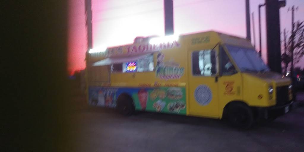 CHONAS TAQUERIA | restaurant | 6003 Gulf Fwy, Houston, TX 77023, USA | 8323054125 OR +1 832-305-4125