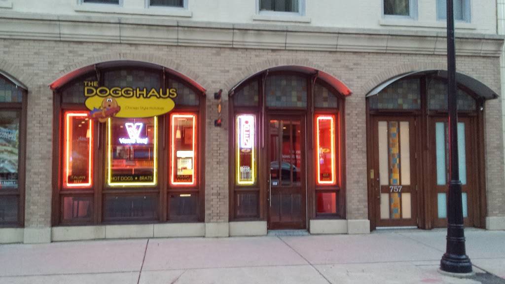 The Dogg Haus | restaurant | 755 N Water St, Milwaukee, WI 53202, USA | 4142262664 OR +1 414-226-2664