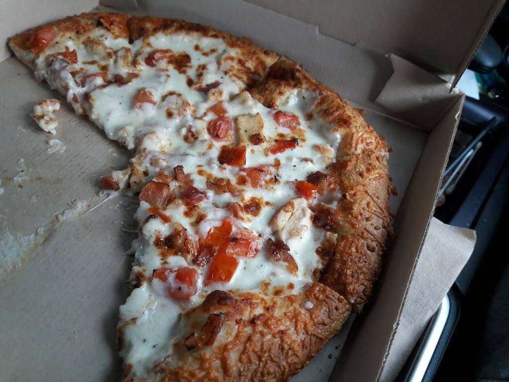 Pizza Hut | restaurant | 9501 Crosshill Blvd #102, Jacksonville, FL 32222, USA | 9047716480 OR +1 904-771-6480