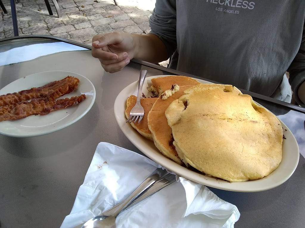 Country Ham N Egg Restaurant | restaurant | 478 US-1, Sebastian, FL 32958, USA | 7725894845 OR +1 772-589-4845