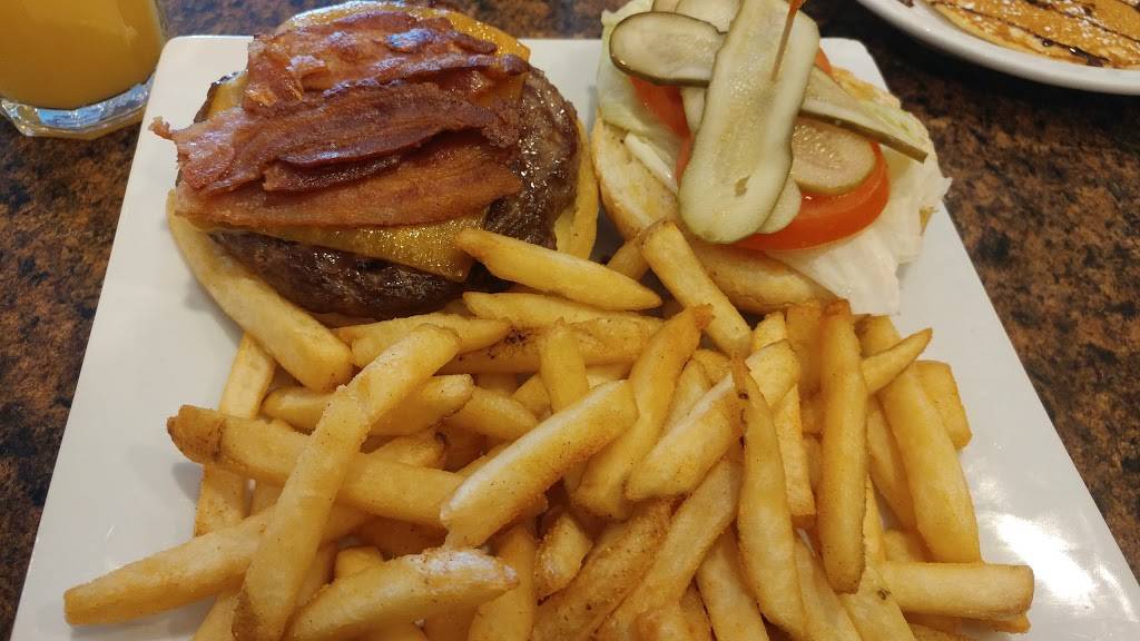 The Breakfast House | restaurant | 355 Bayfield St, Barrie, ON L4M 3C3, Canada | 7057197002 OR +1 705-719-7002