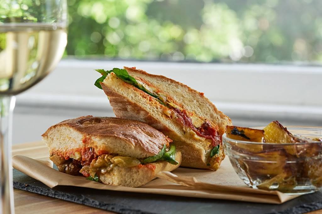 63 Sovereign | restaurant | 63 W Granada Blvd, Ormond Beach, FL 32174, USA | 3862389032 OR +1 386-238-9032