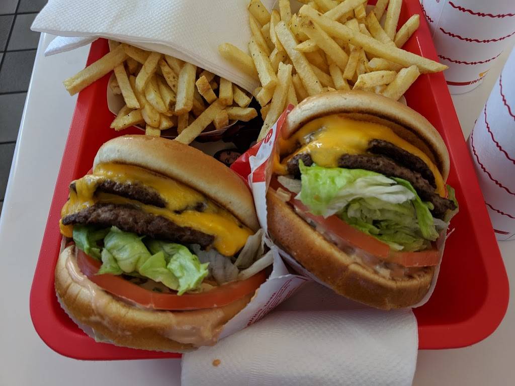 In-N-Out Burger | restaurant | 6015 Johnson Dr, Pleasanton, CA 94588, USA | 8007861000 OR +1 800-786-1000