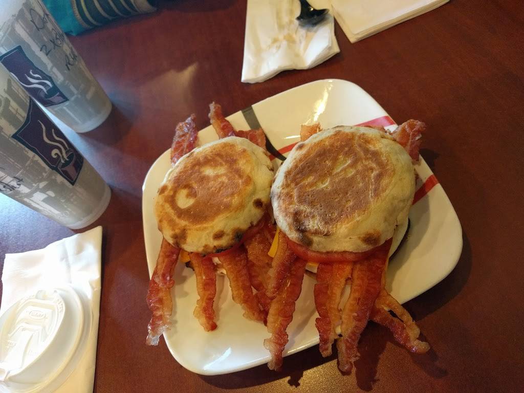 Mugsies Coffee House LLC | restaurant | 139 S Market St, New Wilmington, PA 16142, USA | 7249463684 OR +1 724-946-3684