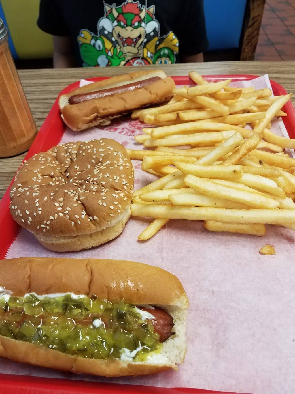 All American Hot Dog & Sandwiches | restaurant | 10365 Beach Blvd, Jacksonville, FL 32246, USA | 9046415794 OR +1 904-641-5794