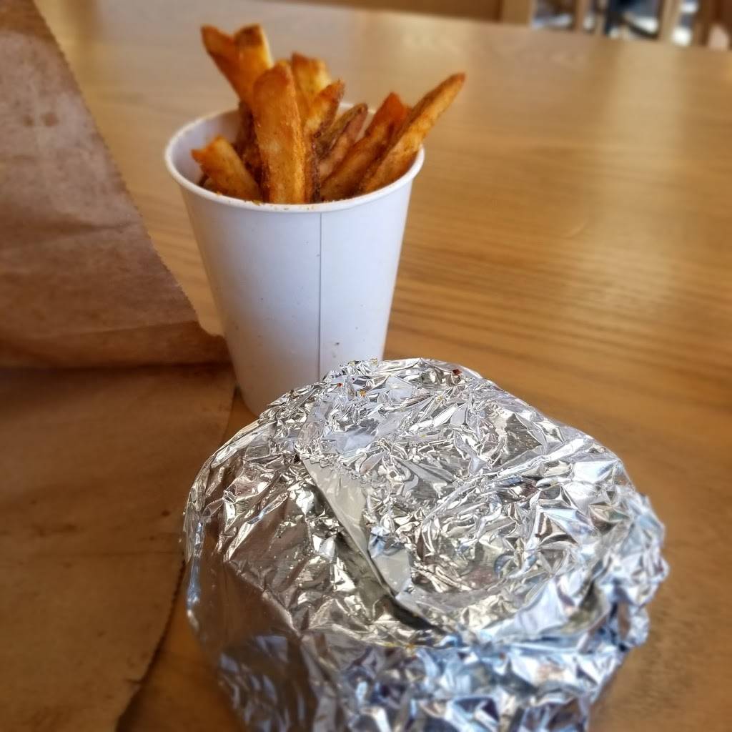 Five Guys | meal takeaway | 585 Brookwood Village, Birmingham, AL 35209, USA | 2054148459 OR +1 205-414-8459