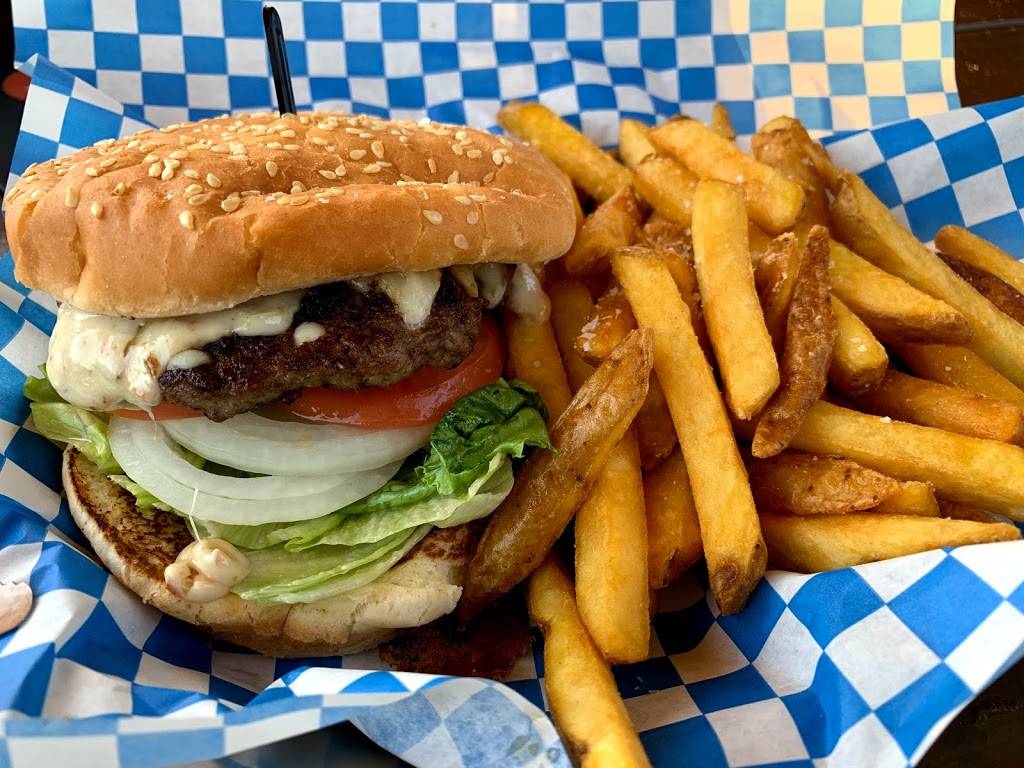 Public Coast Brewing Co | restaurant | 264 E 3rd St, Cannon Beach, OR 97110, USA | 5034360285 OR +1 503-436-0285