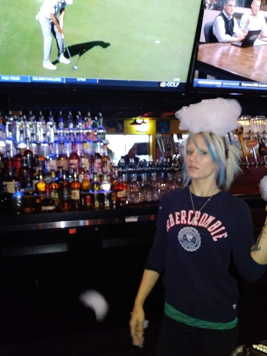 The Dog House Bar and Grill | restaurant | 5800 4th Ave S, Seattle, WA 98108, USA | 2064535996 OR +1 206-453-5996