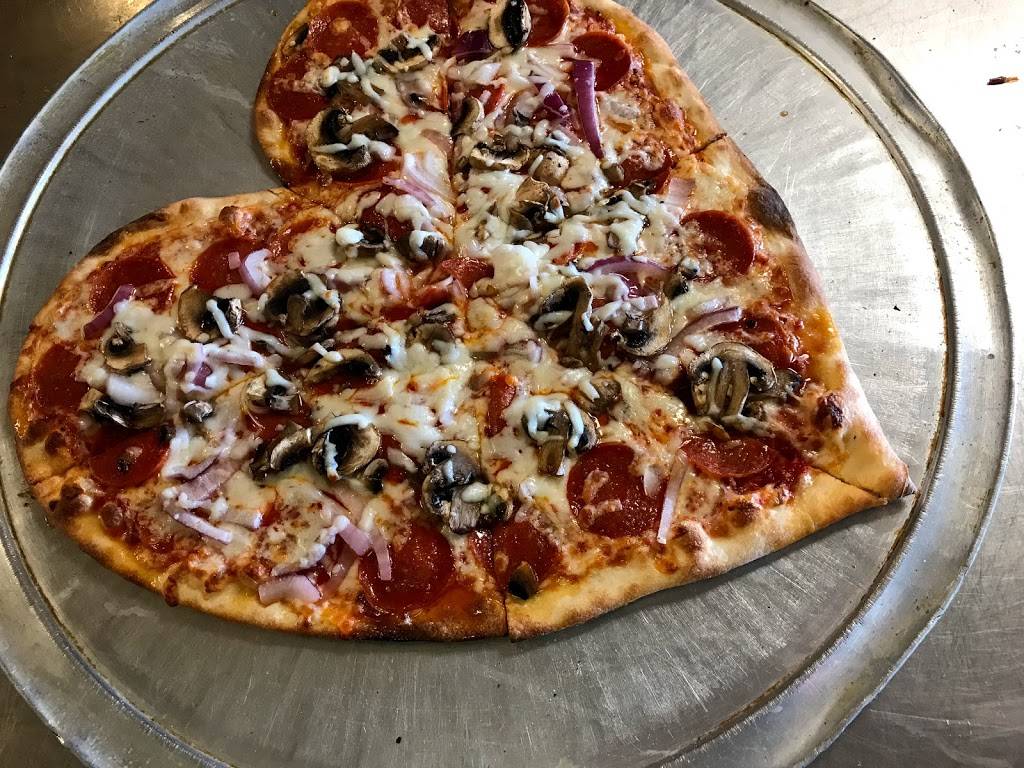 Lovers Pizza Pasta & Grill | restaurant | 10302 Garland Rd, Dallas, TX 75218, USA | 2143212223 OR +1 214-321-2223