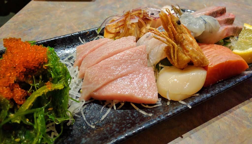 Sushi Plus Japanese Restaurant | restaurant | 30 Woodside Rd, Redwood City, CA 94061, USA | 6502610799 OR +1 650-261-0799