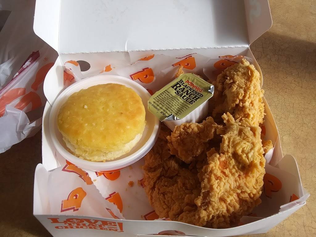 Popeyes Louisiana Kitchen | restaurant | 2960 C St, Anchorage, AK 99503, USA | 9075691919 OR +1 907-569-1919