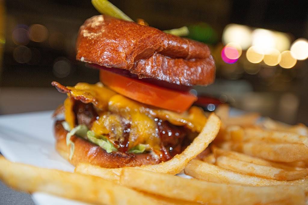 Snipe Island Crafthouse | restaurant | 305 Marine Ave, Newport Beach, CA 92662, USA | 9494325799 OR +1 949-432-5799