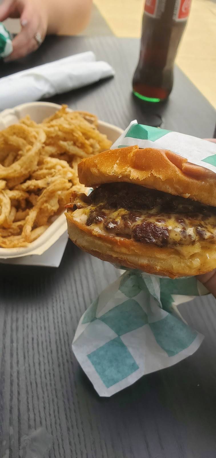 Apocalypse Burger | restaurant | 115 E 49th St, Indianapolis, IN 46205, USA | 3174265001 OR +1 317-426-5001