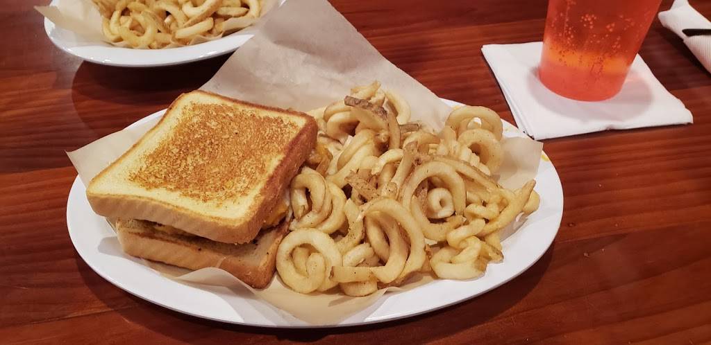 Hooters | restaurant | 1105 Merchants Way, Chesapeake, VA 23320, USA | 7575498585 OR +1 757-549-8585