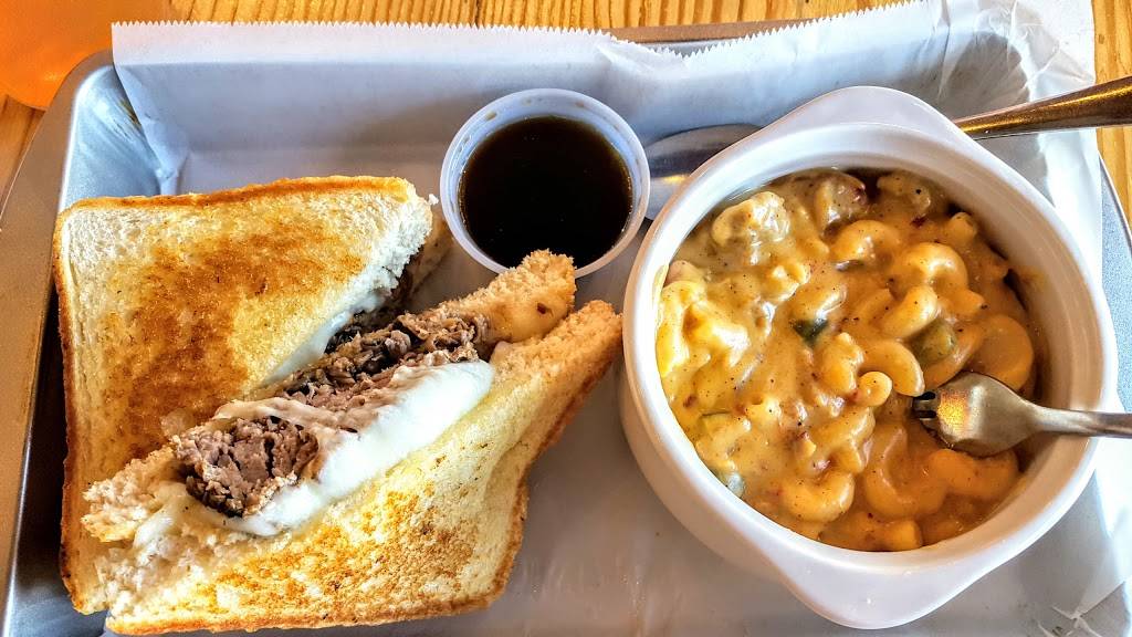 Gooeys American Grille | restaurant | 950 Gateway Commons Cir, Wake Forest, NC 27587, USA | 9197615191 OR +1 919-761-5191