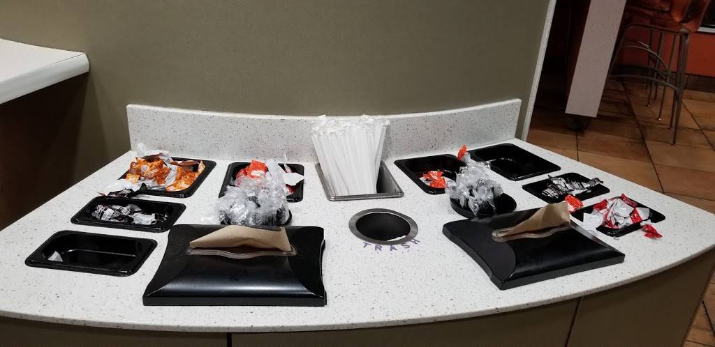 Taco Bell | meal takeaway | 1220 Old Country Rd, Riverhead, NY 11901, USA | 6317274068 OR +1 631-727-4068