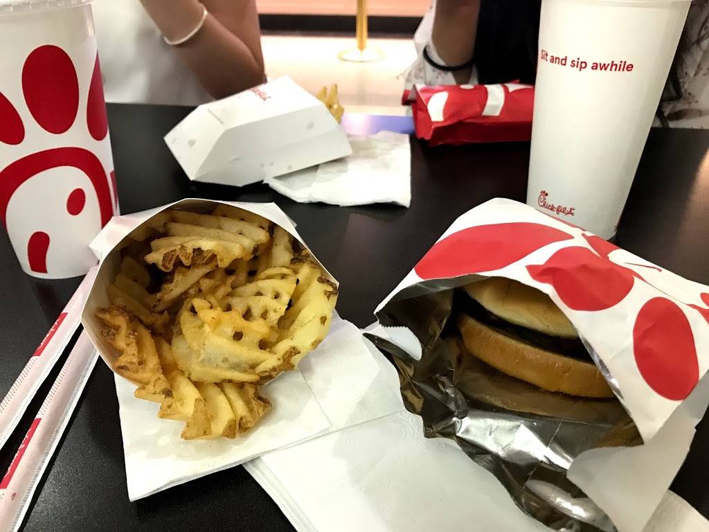 Chick-fil-A | restaurant | University of Maryland, Stamp Union Food Court, 3972 Campus Dr, College Park, MD 20742, USA | 3013146568 OR +1 301-314-6568