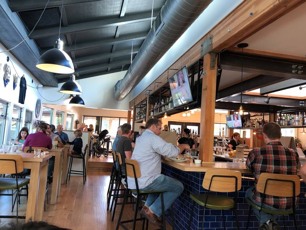 Waterdog Tavern | restaurant | 1015 Alameda de las Pulgas, Belmont, CA 94002, USA | 6506224642 OR +1 650-622-4642