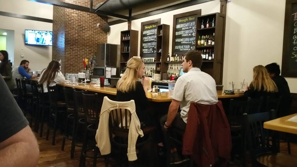 Hops Burger Bar | restaurant | 2138 Lawndale Dr, Greensboro, NC 27408, USA | 3366630537 OR +1 336-663-0537