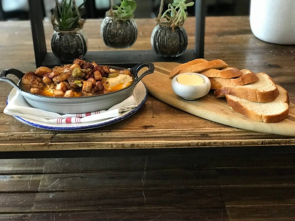 22 Square Restaurant & Bar | restaurant | 14 Barnard St, Savannah, GA 31401, USA | 9122332116 OR +1 912-233-2116