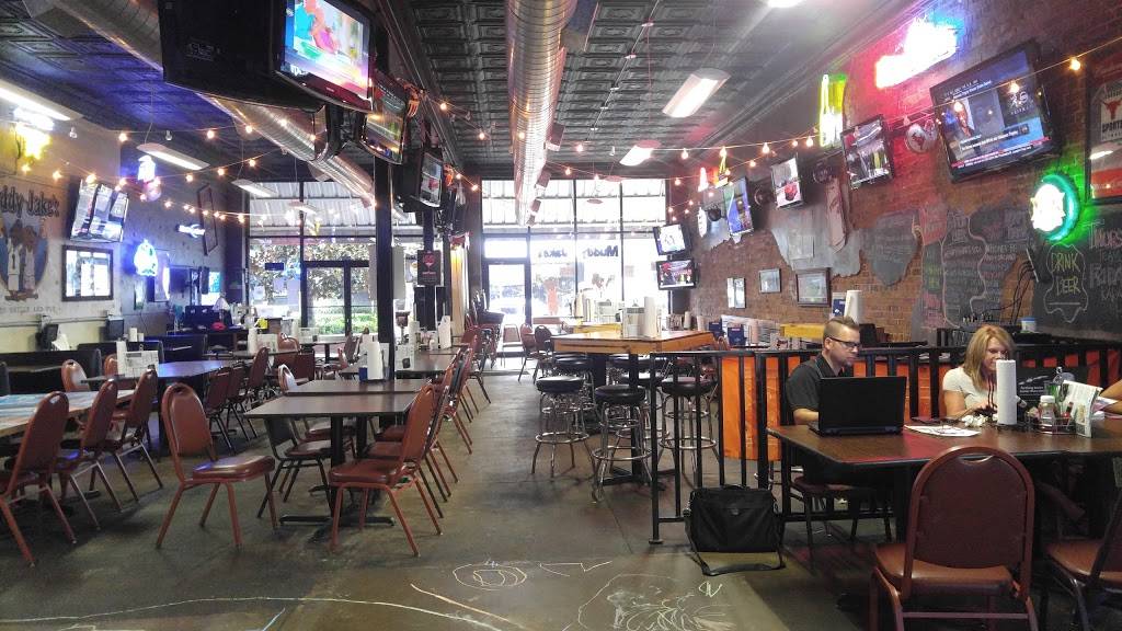 Muddy Jakes Sports Grill & Pub | restaurant | 229 Main St, Sulphur Springs, TX 75482, USA | 9038856833 OR +1 903-885-6833