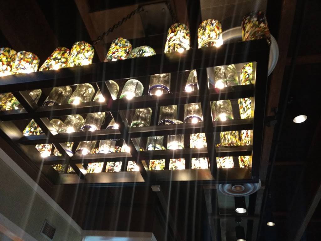 Chilis Grill & Bar | meal takeaway | 128 I-20, Weatherford, TX 76087, USA | 8175941661 OR +1 817-594-1661