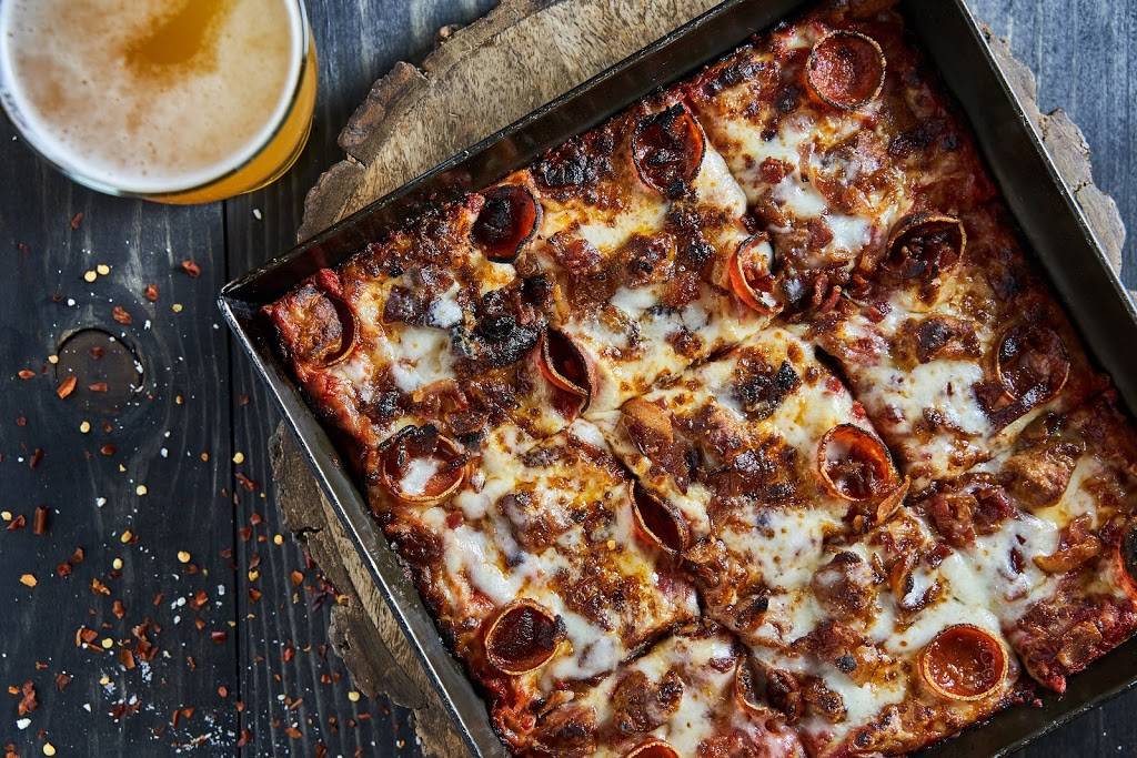 PHX Beer Co. Scottsdale Restaurant | restaurant | 8300 N Hayden Rd, Scottsdale, AZ 85258, USA | 4805718645 OR +1 480-571-8645