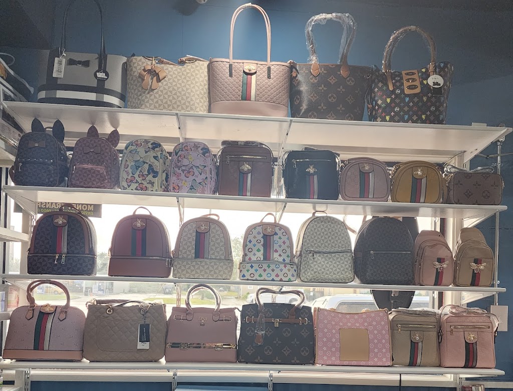 La catracha grocery store y más LLC | restaurant | 2407 Paris Rd suite a, Chalmette, LA 70043, USA | 5045829184 OR +1 504-582-9184