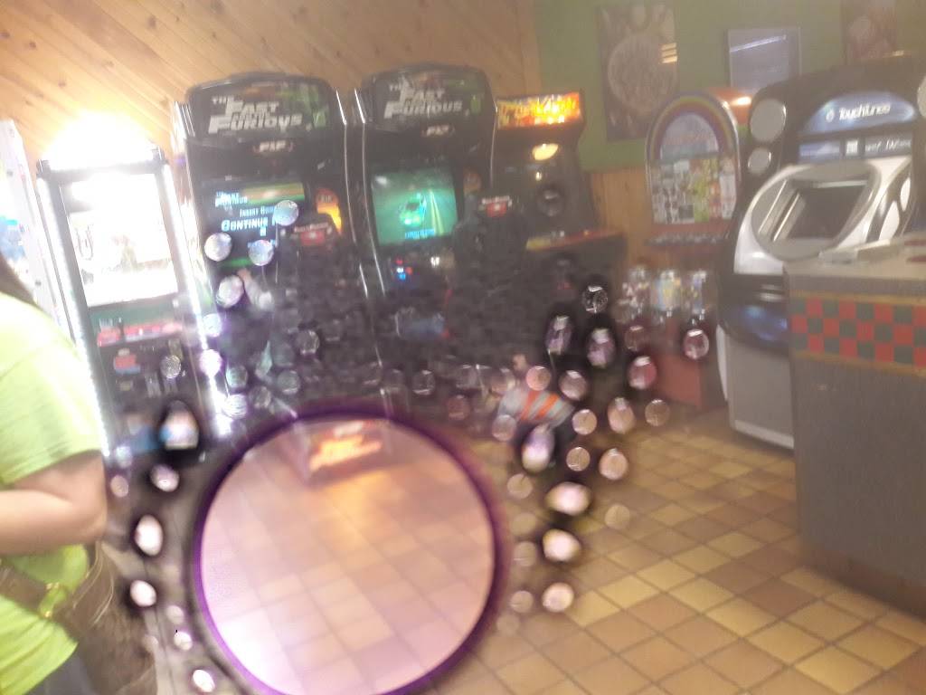 Pizza World | restaurant | 1535 Johnson Rd, Granite City, IL 62040, USA | 6184511111 OR +1 618-451-1111