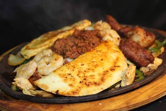 Los Parrilleros | restaurant | 939 Brookway Blvd, Brookhaven, MS 39601, USA | 6019902151 OR +1 601-990-2151