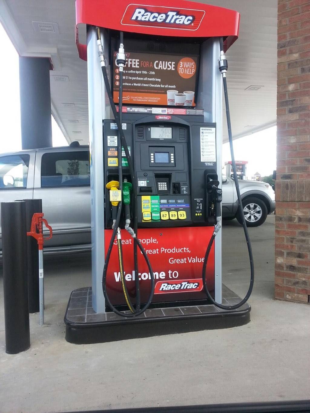 RaceTrac | cafe | 1110 N Hwy 77, Waxahachie, TX 75165, USA | 9729371563 OR +1 972-937-1563