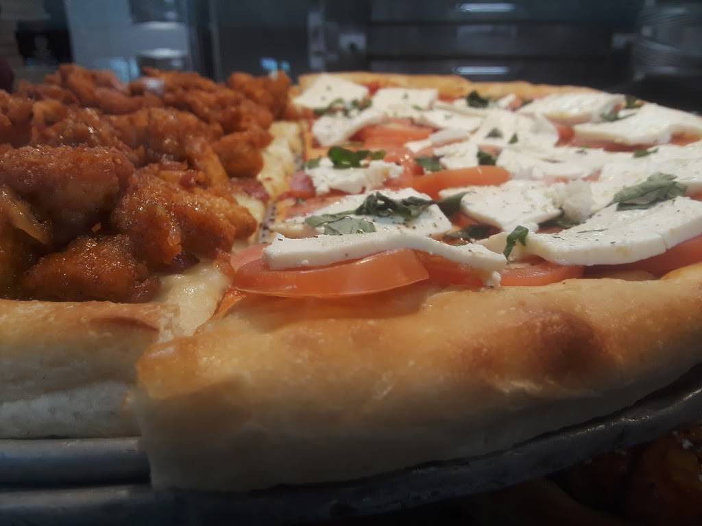 Giovannis Pizzeria & Restaurant | restaurant | 5612 Merrick Rd, Massapequa, NY 11758, USA | 5167997326 OR +1 516-799-7326