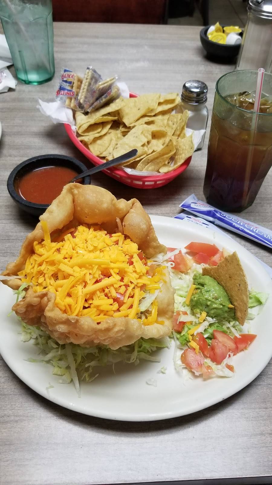 El Patio Restaurant | restaurant | 548 W Main St, Port Lavaca, TX 77979, USA | 3615526316 OR +1 361-552-6316