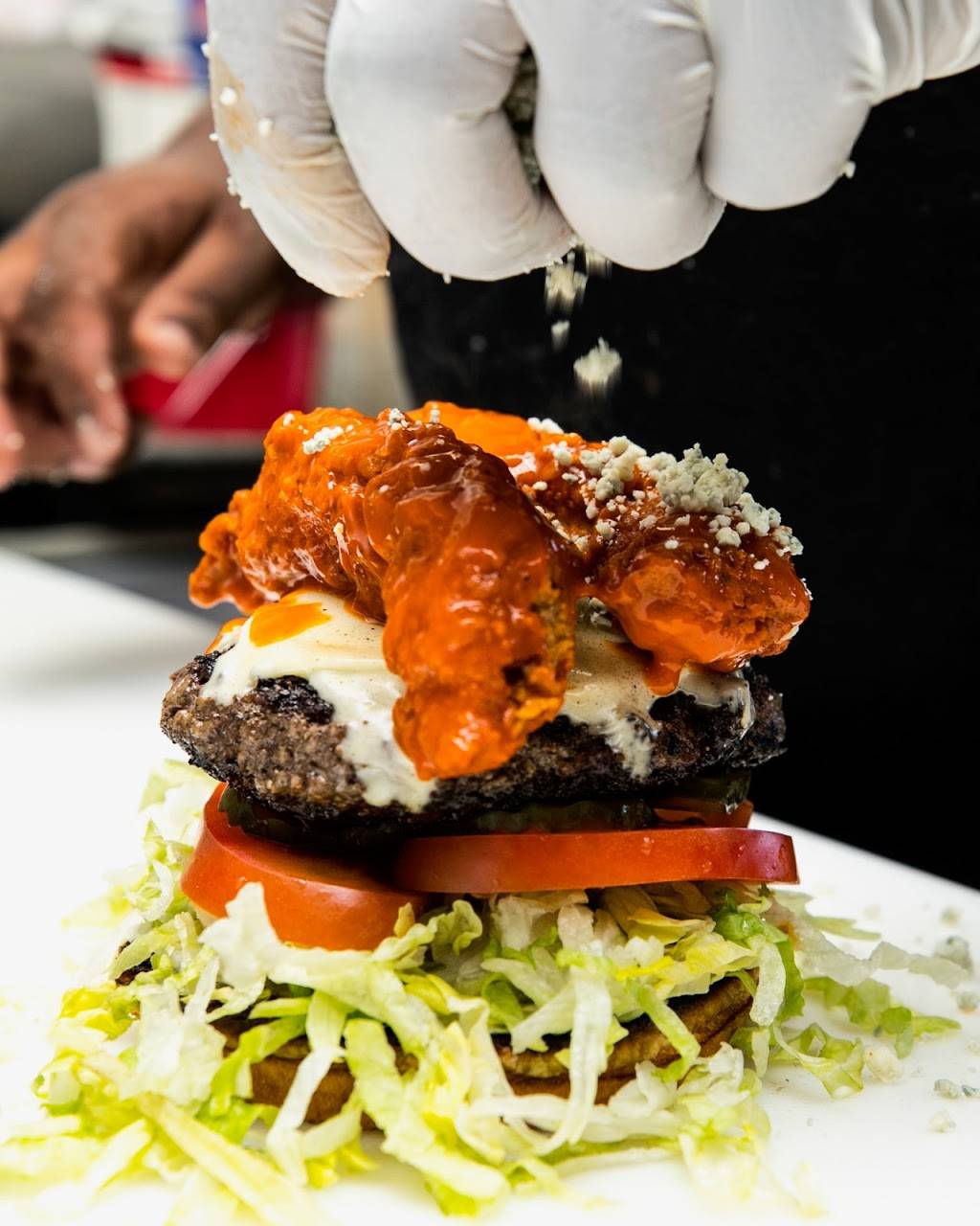 Billionaire Burger Boyz Compton | restaurant | 811 S Long Beach Blvd, Compton, CA 90221, USA | 3105544116 OR +1 310-554-4116