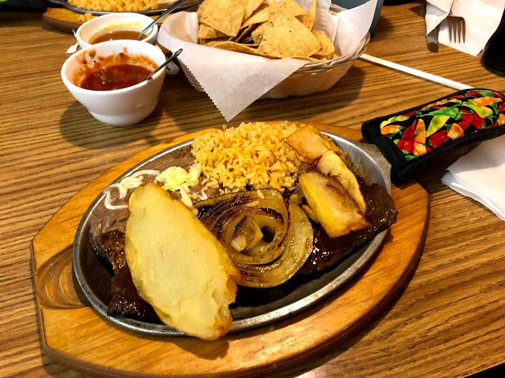 Riverside Café | restaurant | 706 S State St, South Whitley, IN 46787, USA | 2607234474 OR +1 260-723-4474