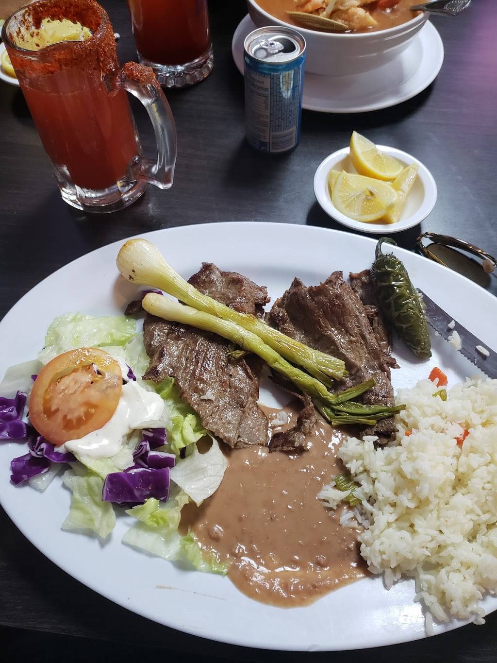 Mariscos Hector 1 Restaurant | restaurant | 1801 S Main St, Santa Ana, CA 92707, USA | 7145588377 OR +1 714-558-8377